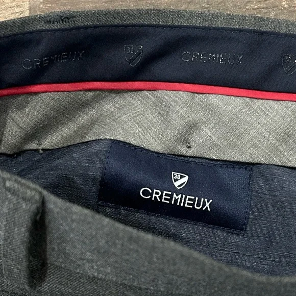 Cremieux Networking Chambers 9” Flat Front Dress Shorts - Picture 6 of 7